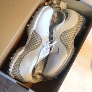 Nike Women's Golf Shoes Size 10